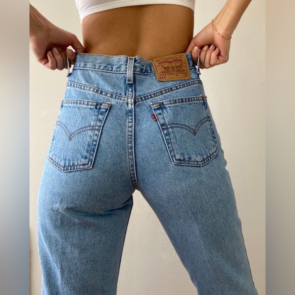 Vintage Levi’s 512 Slim Fit Tapered Leg Jeans